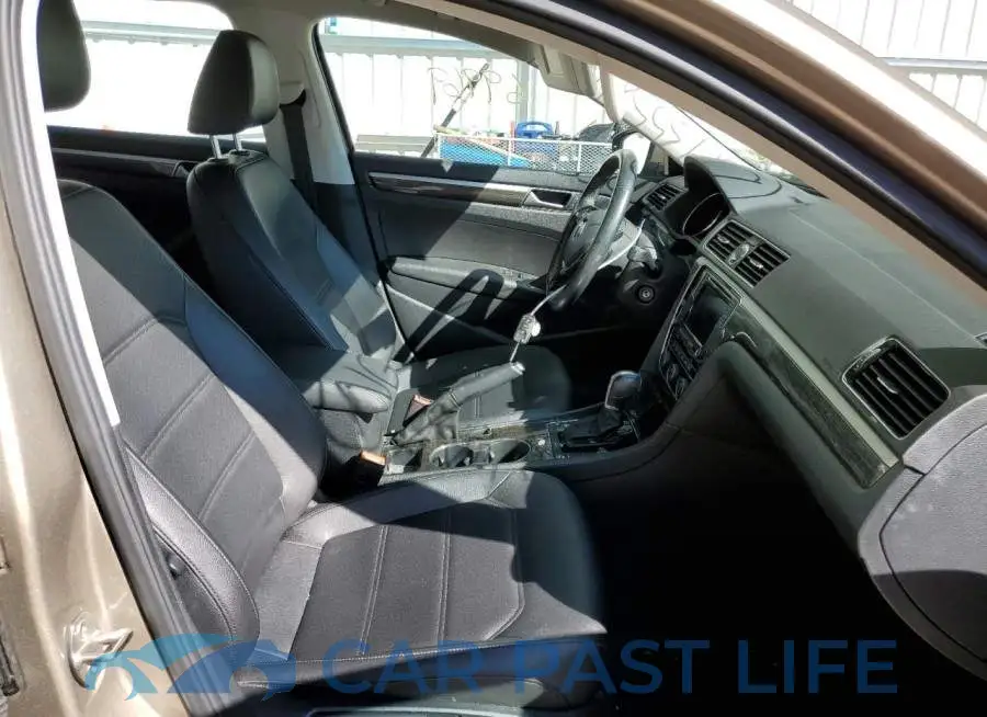 1VWBS7A39GC028129# 5