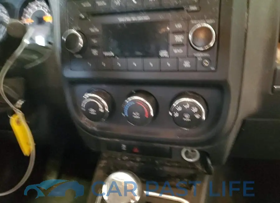 1C4NJRBB3HD172193# 9