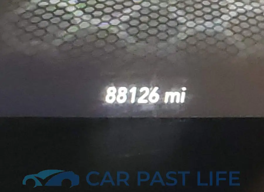 2C3CDXGJ7JH135275# 8
