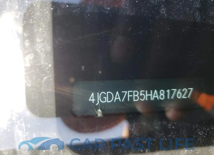 4JGDA7FB5HA817627# 10