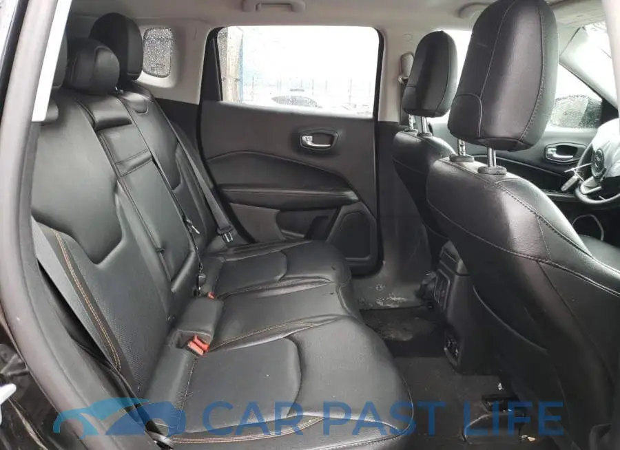 3C4NJDCB6JT360529# 6