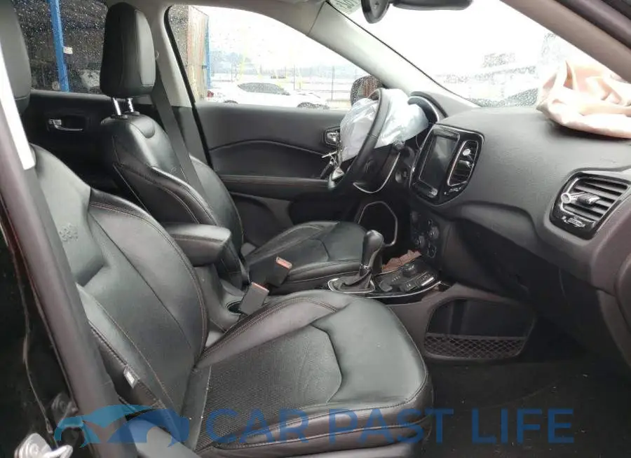 3C4NJDCB6JT360529# 5