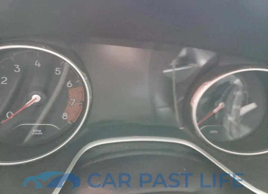 3C4NJDCB6JT360529# 8