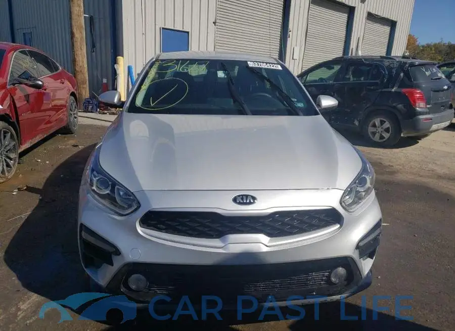 3KPF24AD5ME327620# 5