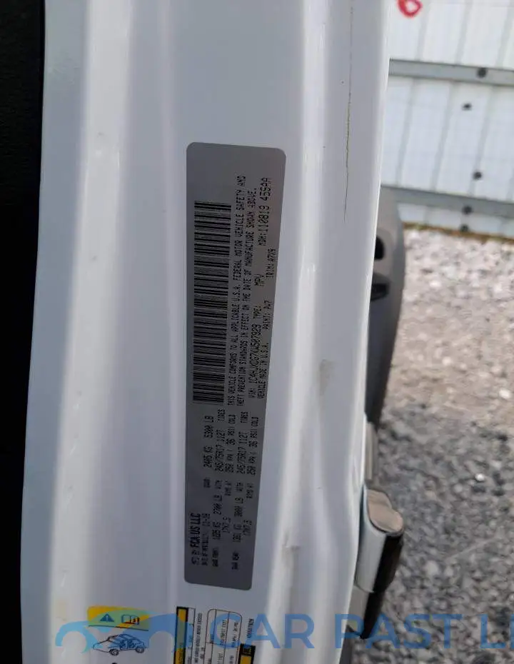 1C4HJXDG7KW507929# 10