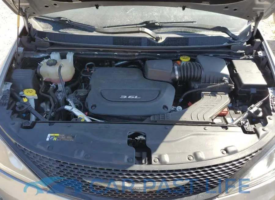 2C4RC1EG3JR338221# 7