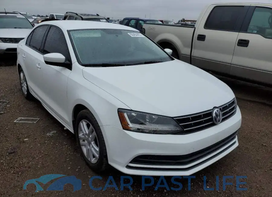 3VW2B7AJ3JM207335# 1