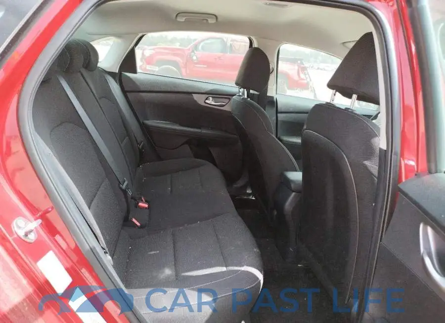 3KPF24AD1ME362042# 6