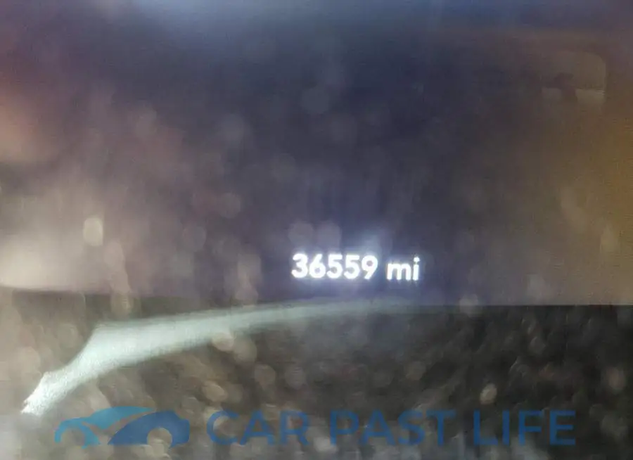 2C3CDXGJ5KH589414# 8