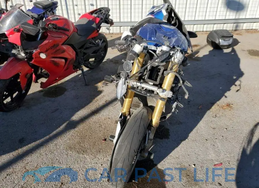 WB10D600XHZ709790# 9