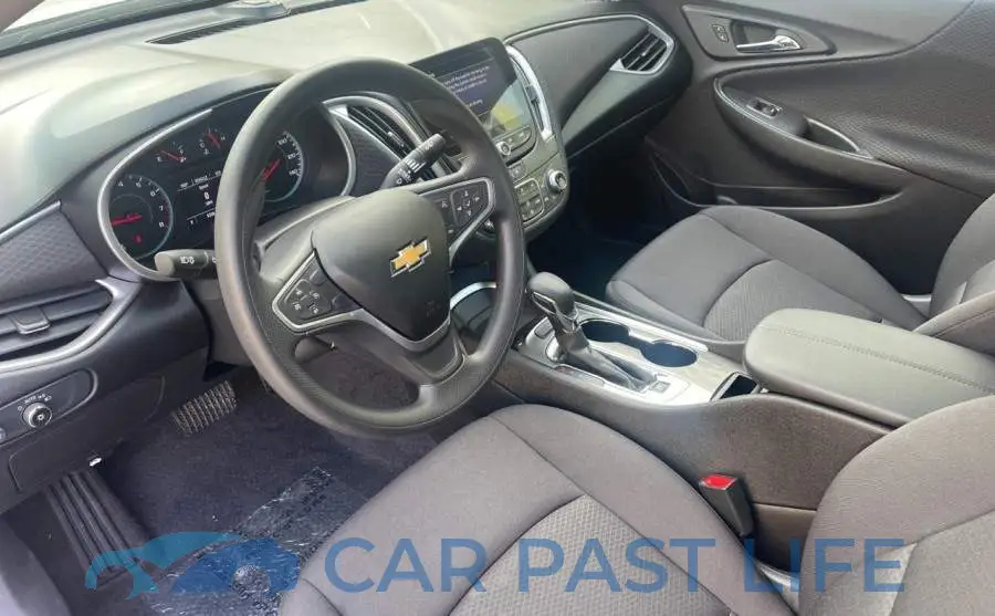 1G1ZD5ST1NF136246# 9