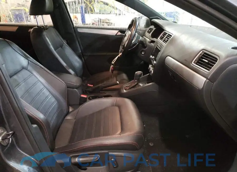3VW4S7AJ6EM352965# 5