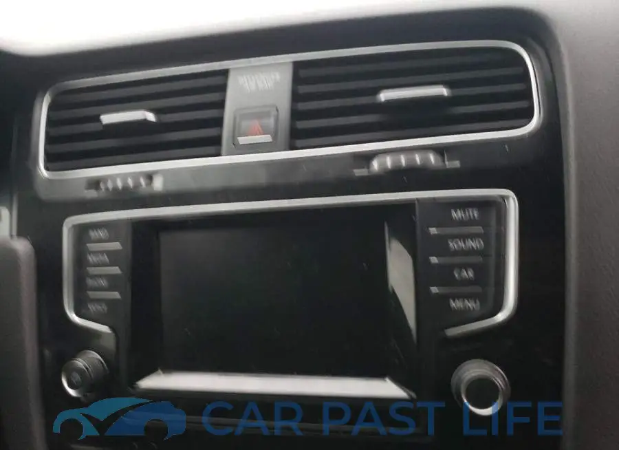 3VW4T7AU5FM033789# 9