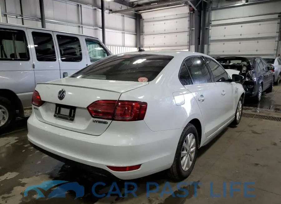 3VW637AJ6EM311242# 4