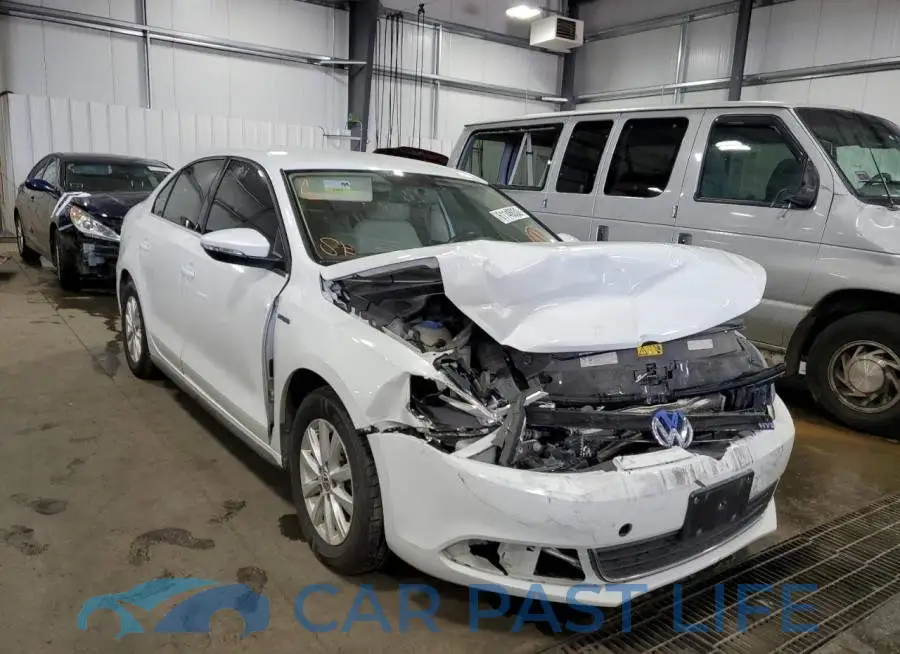 3VW637AJ6EM311242# 1