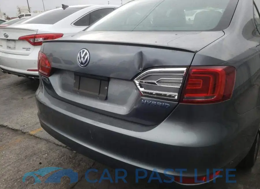 3VW637AJ7DM232838# 9