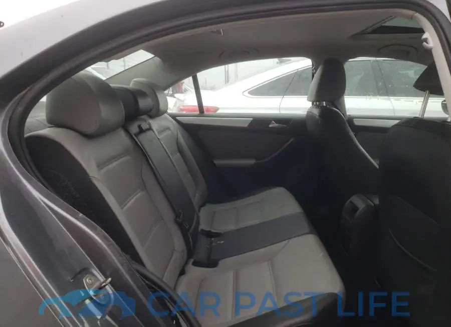 3VW637AJ7DM232838# 6