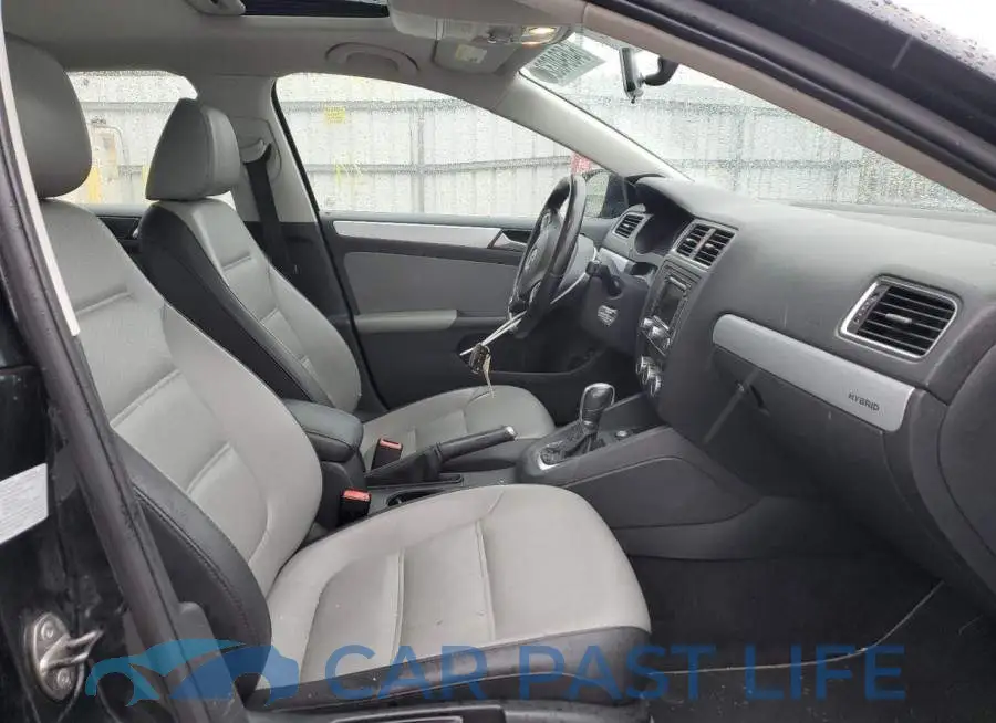 3VW637AJ8DM216499# 5