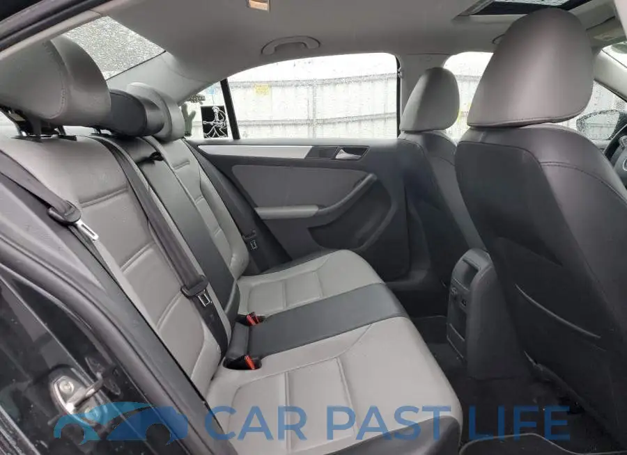 3VW637AJ8DM216499# 6