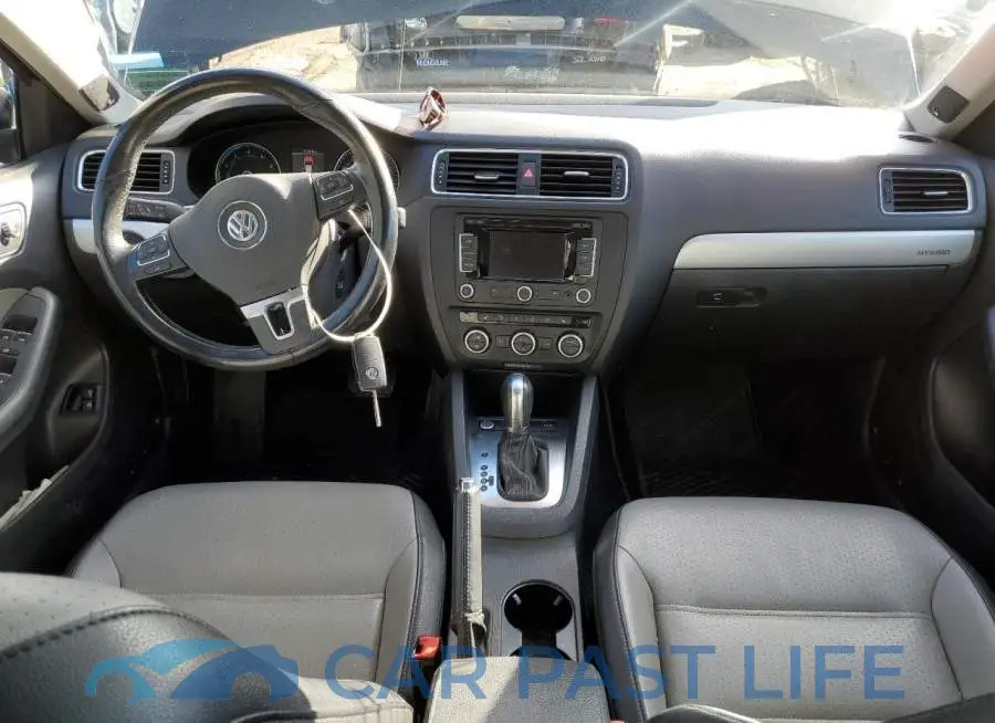3VW637AJ8EM251805# 8
