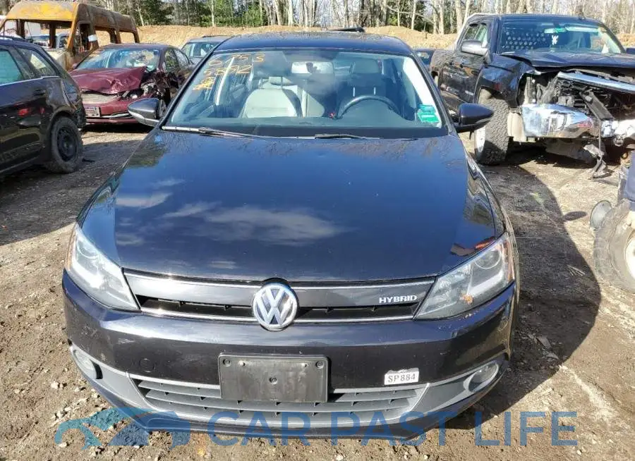 3VW637AJ8EM251805# 5