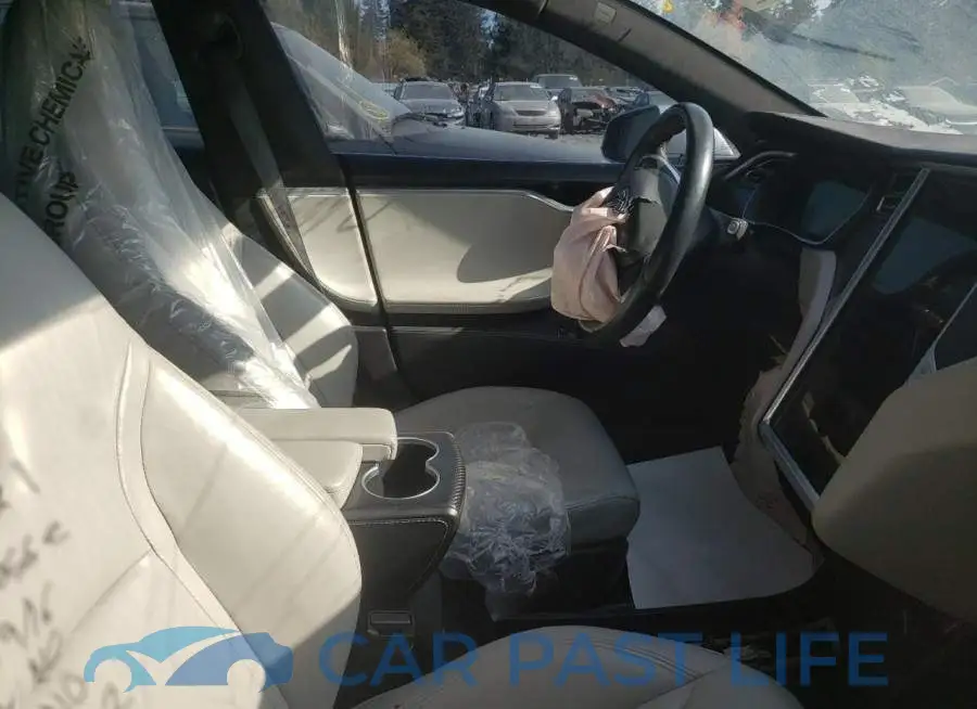 5YJSA1E22GF131660# 5