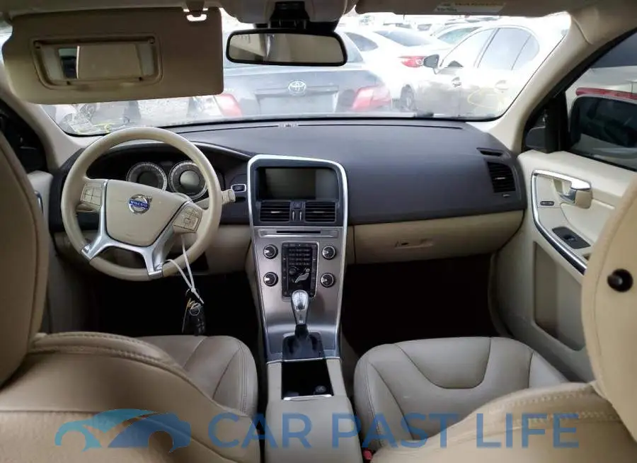 YV4952DLXD2452165# 8