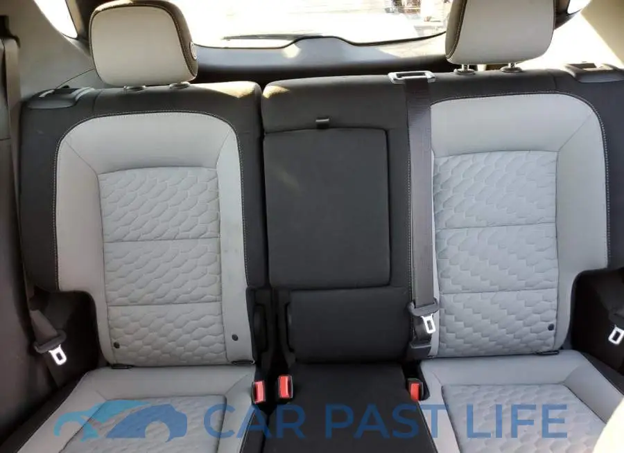 2GNAXHEV8J6160890# 10