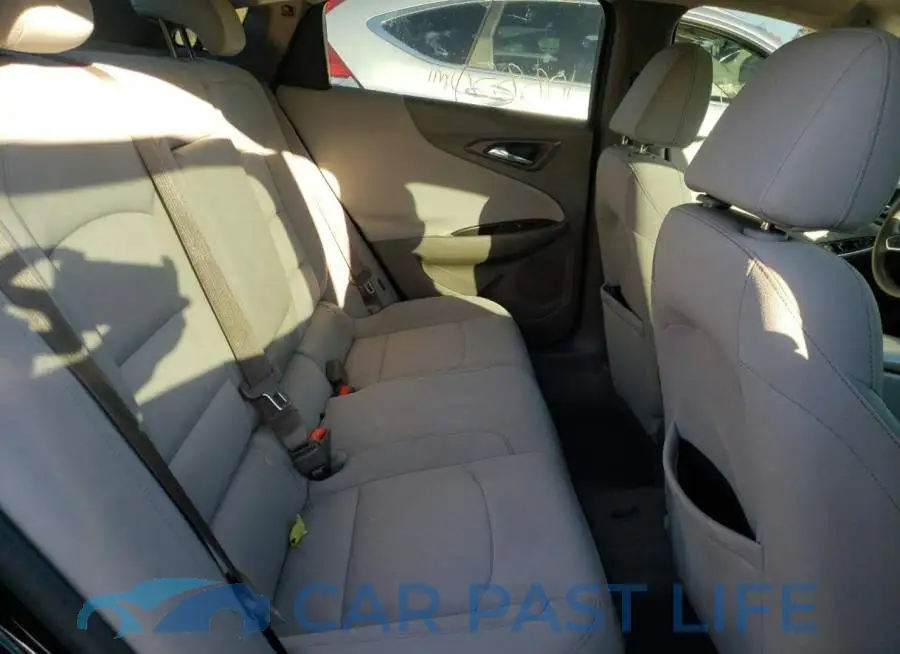 1G1ZD5ST8JF167777# 6