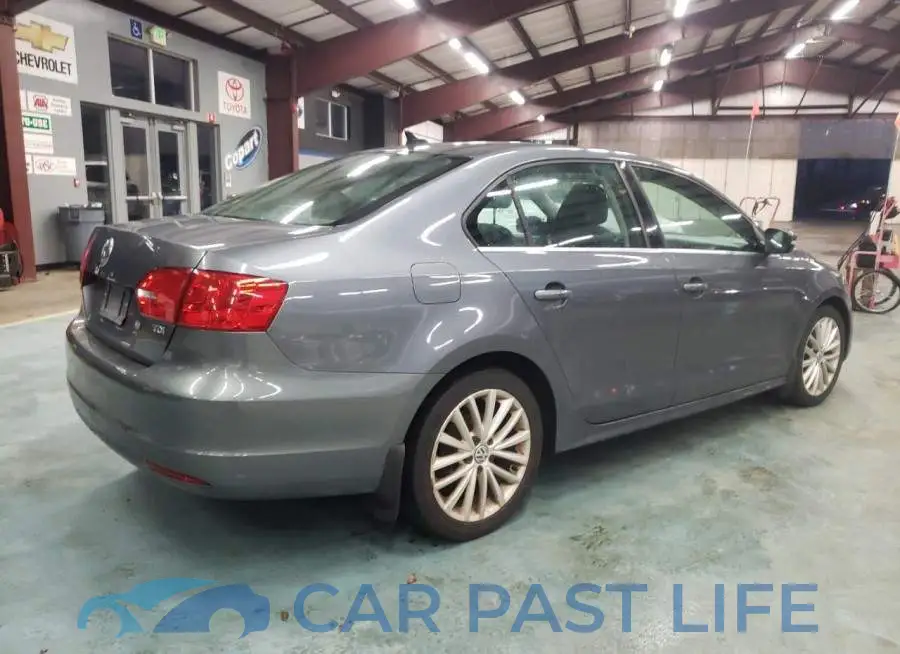 3VW3L7AJ5DM370106# 3