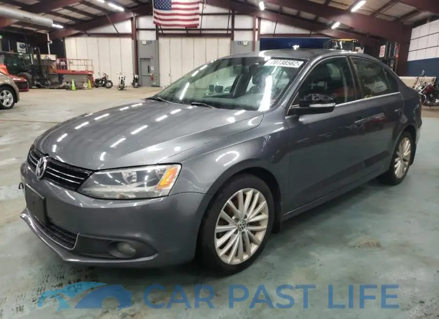 3VW3L7AJ5DM370106# 1