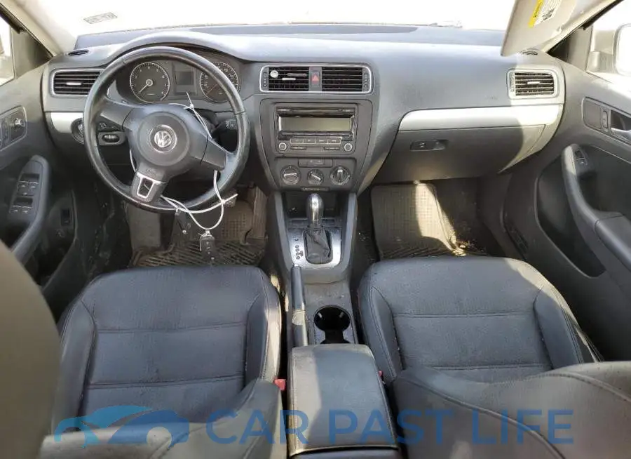 3VWDP7AJ7DM224184# 8