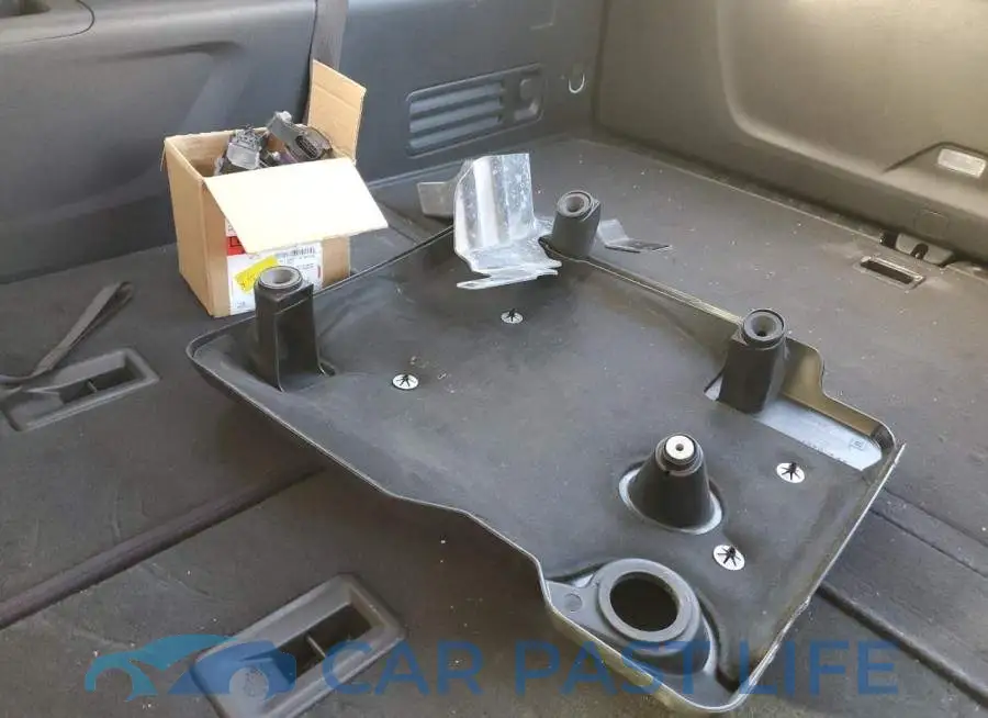 1GNERFKW2LJ193547# 13
