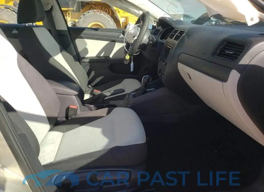 3VW2K7AJ0FM221054# 5