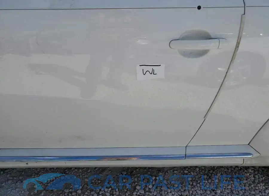 3VW5L7AT3DM810155# 9