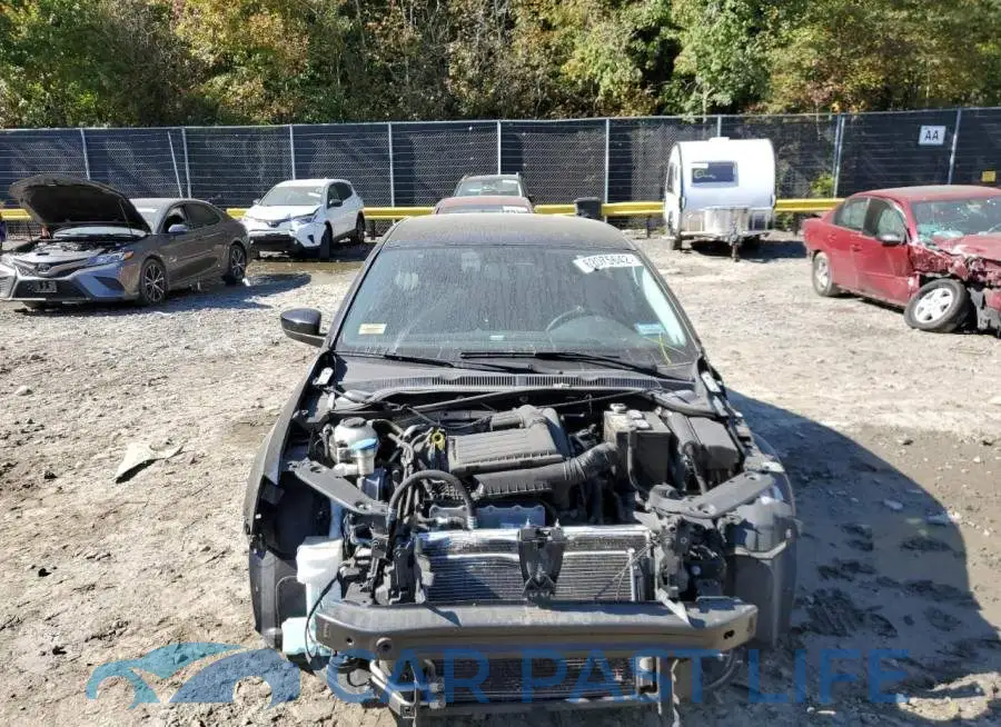 3VW2B7AJXJM212693# 9