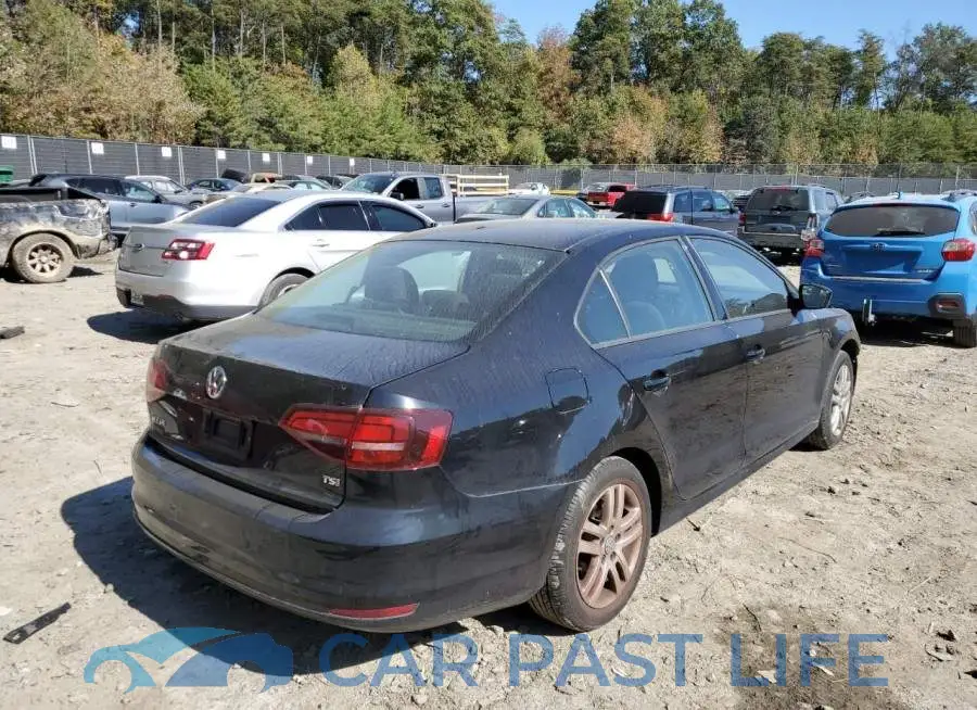 3VW2B7AJXJM212693# 4