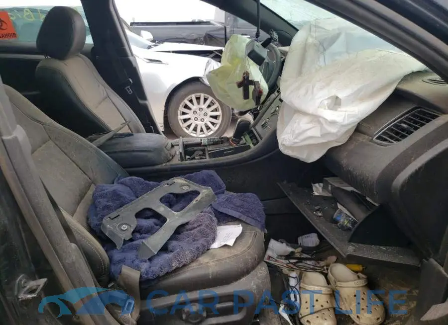 1FAHP2E82FG177518# 5