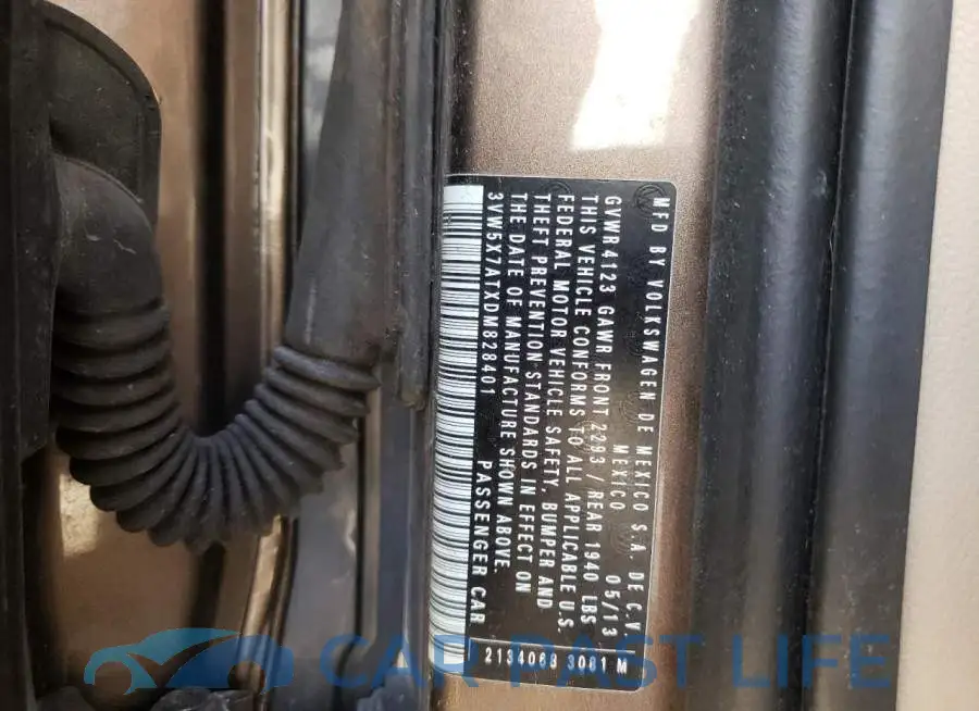 3VW5X7ATXDM828401# 10
