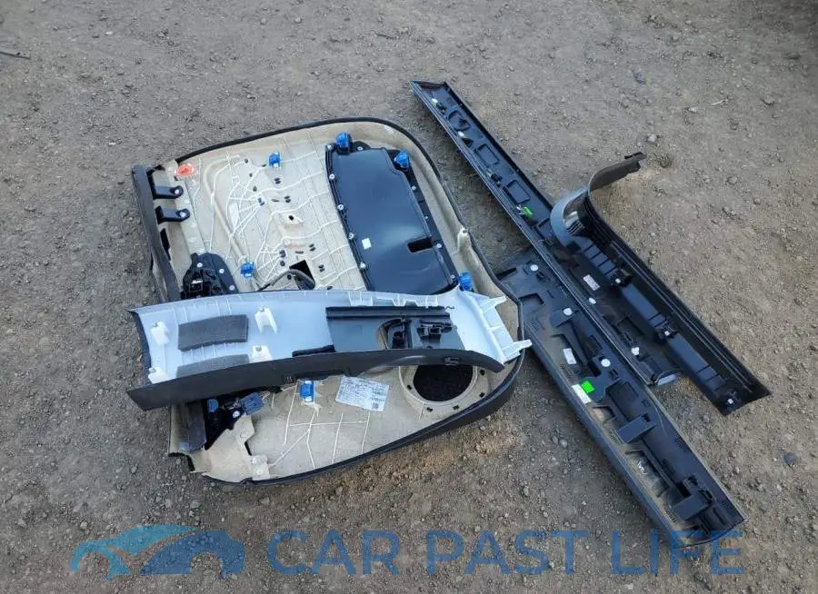 YV4102RK8L1503209# 12