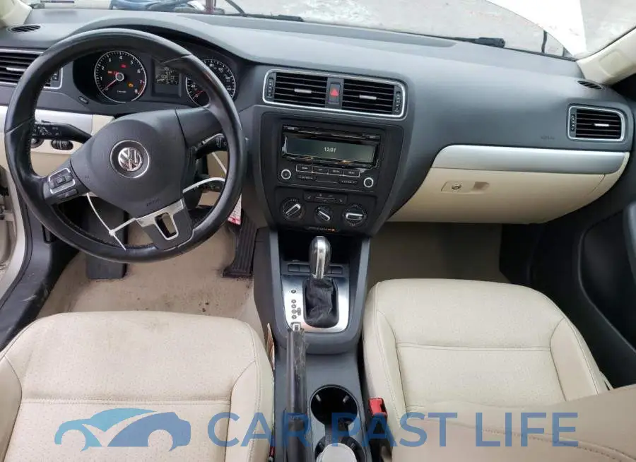 3VWDX7AJXDM221800# 8