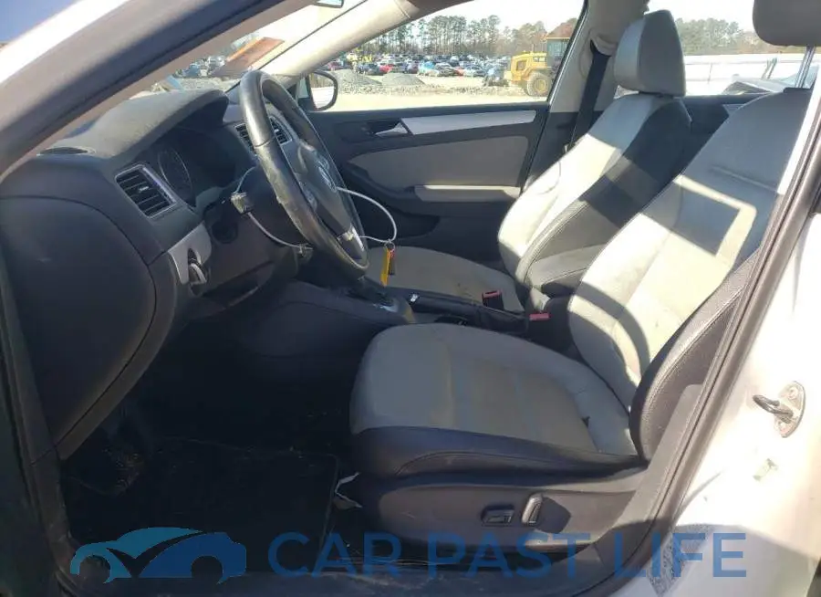 3VW637AJ0DM231093# 7