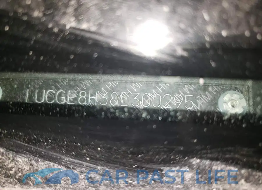 LUCGE8H38E3002951# 12