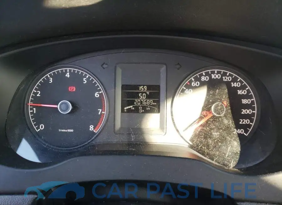 3VW1K7AJ7DM260586# 9