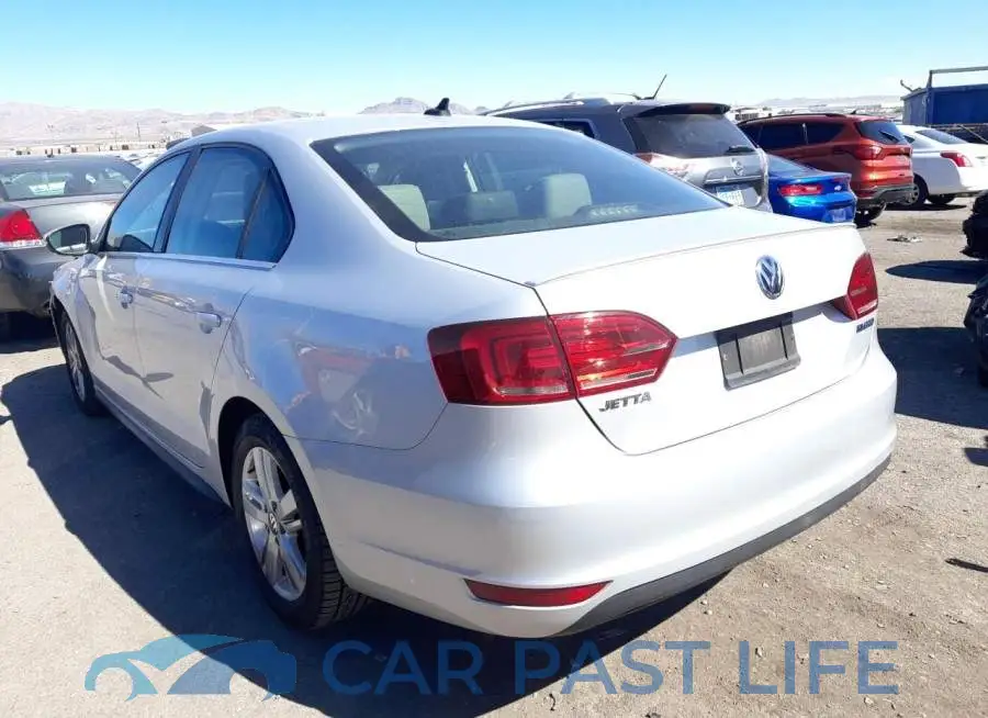 3VW637AJ9DM220660# 3