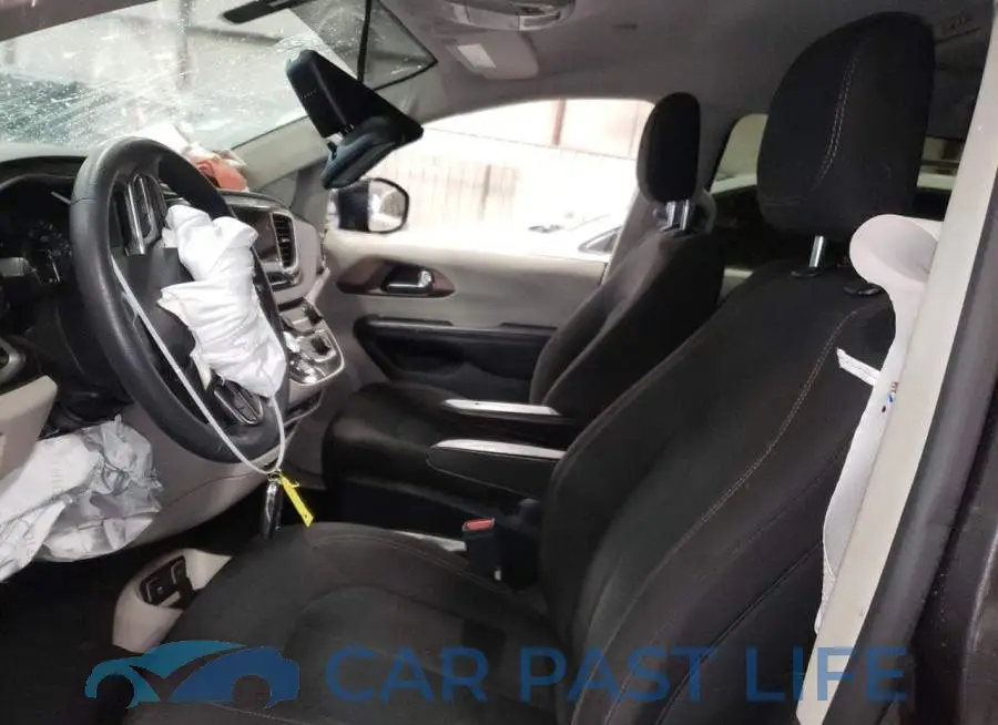 2C4RC1DGXHR710472# 7