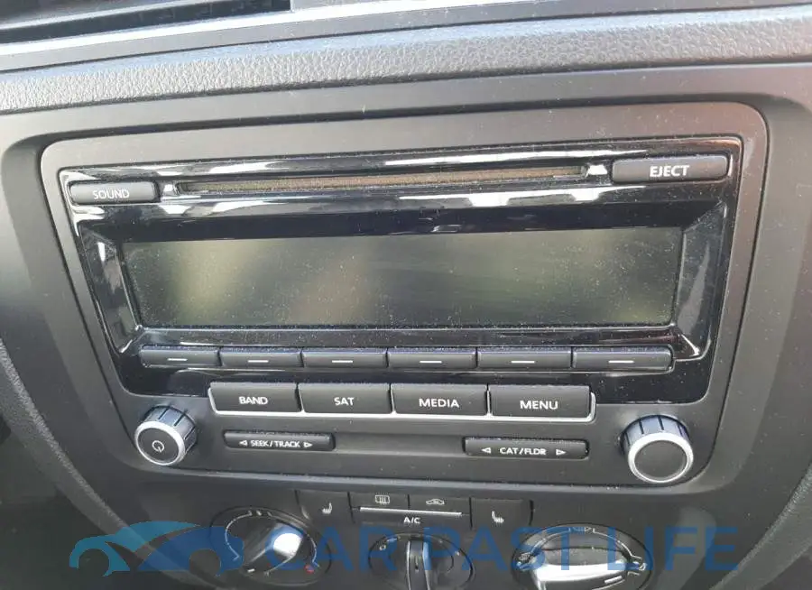 3VWDX7AJ0DM387744# 9