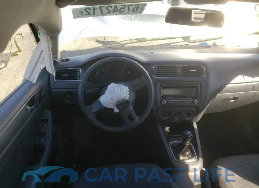 3VW1K7AJ9DM412612# 8