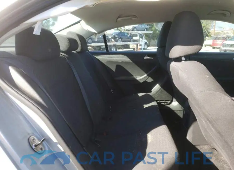 3VW1K7AJ9DM412612# 10