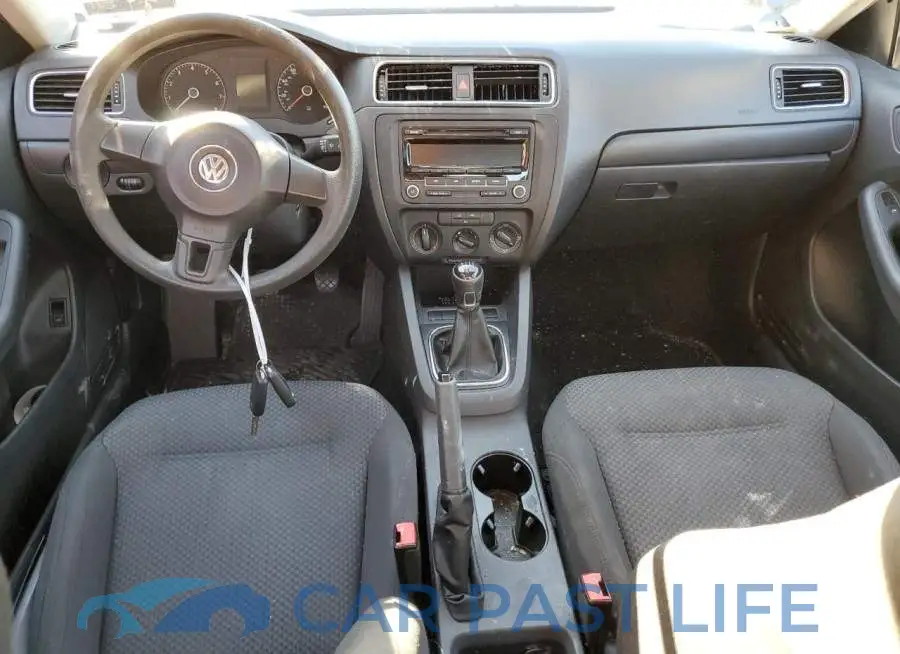 3VW1K7AJ9DM400041# 8